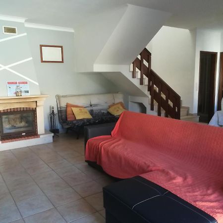 Holiday House Αλμπουφέιρα Εξωτερικό φωτογραφία