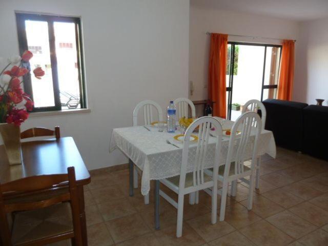 Holiday House Αλμπουφέιρα Εξωτερικό φωτογραφία